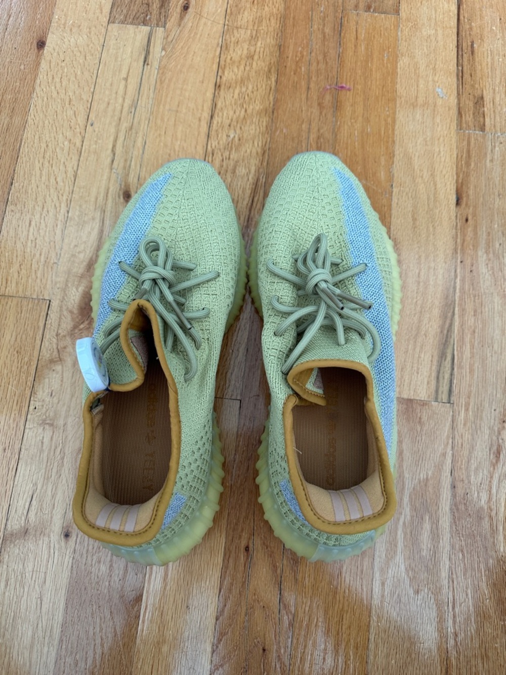 Yeezy Boost 350 V2 Marsh Mens Practically New Only Worn in House sz 10.5 - Picture 3 of 9